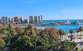 Penthouse with solarium in the center of Malaga-Ático con solárium en el centro de Málaga